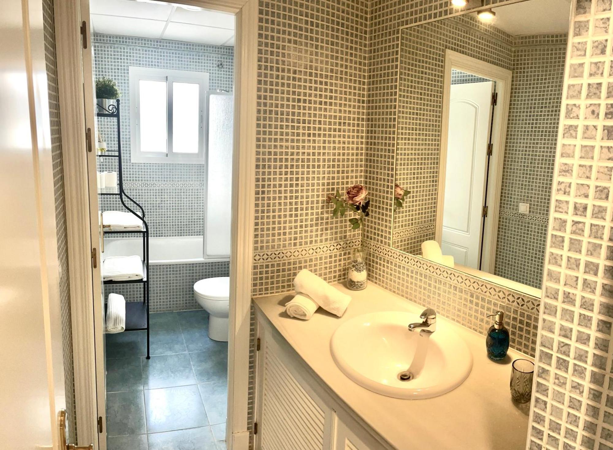 Apartamento Liru Bormujos 2, A 5 Minutos De Sevilla Eksteriør billede